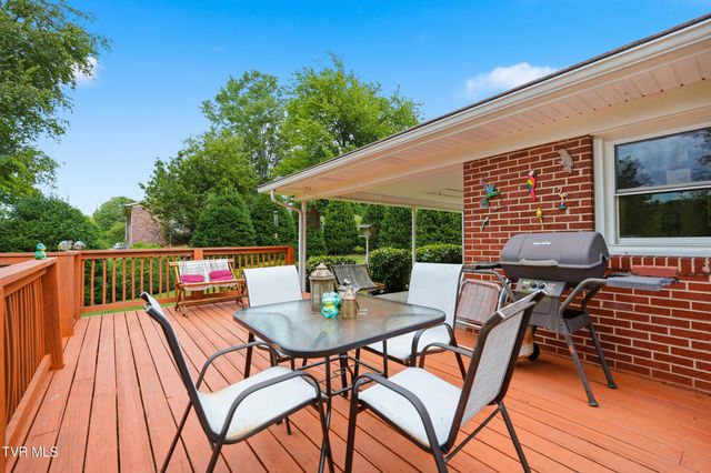 716 Kendrick Creek Road, Kingsport, TN 37663