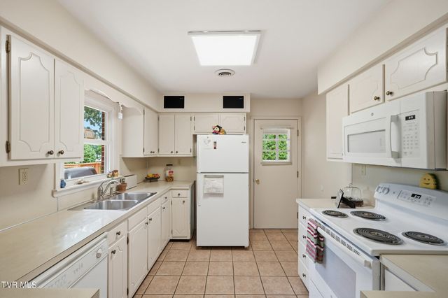 716 Kendrick Creek Road, Kingsport, TN 37663