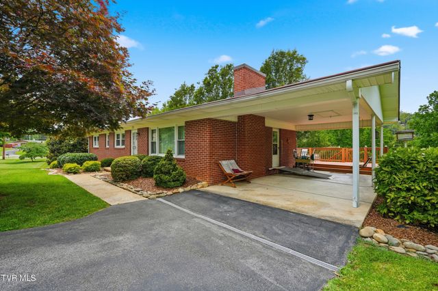 716 Kendrick Creek Road, Kingsport, TN 37663