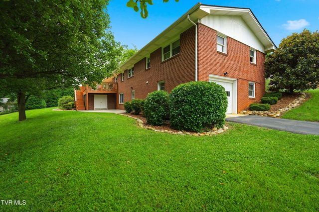 716 Kendrick Creek Road, Kingsport, TN 37663