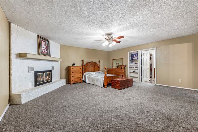 2105 Carnes Drive, Springdale, AR 72762