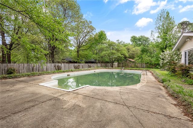 2105 Carnes Drive, Springdale, AR 72762