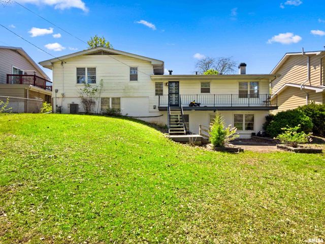 2717 W CASTLE Court, Peoria, IL 61614