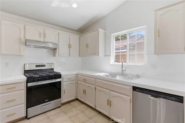3217 Sierra Meadows, Bakersfield, CA 93313