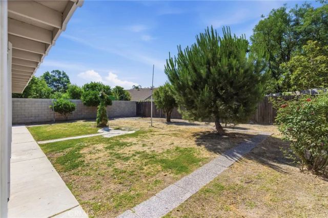 3217 Sierra Meadows, Bakersfield, CA 93313