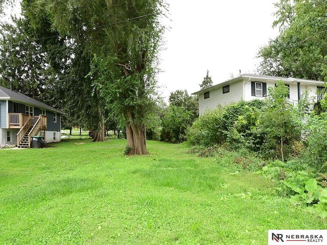 7114 N 39th Street, Omaha, NE 68112