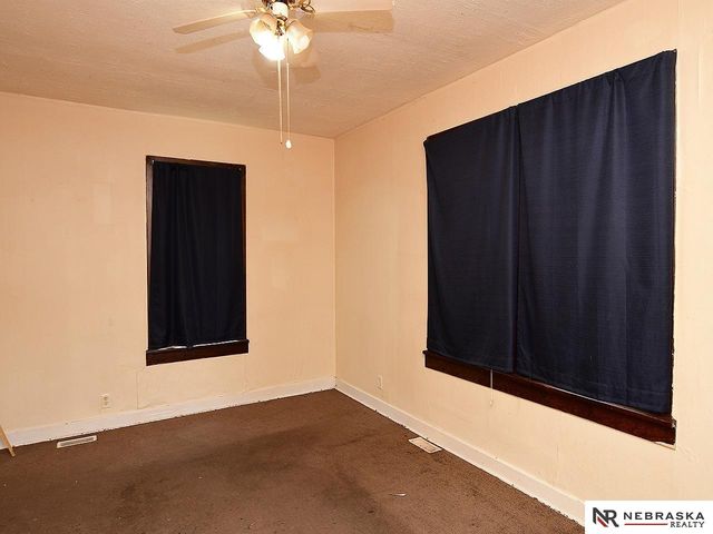 7114 N 39th Street, Omaha, NE 68112