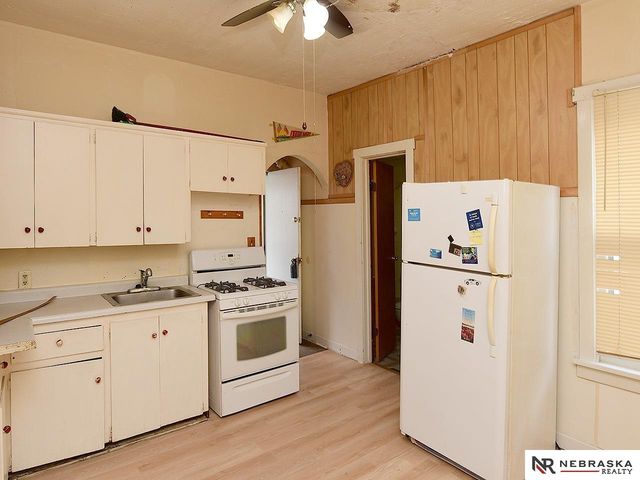 7114 N 39th Street, Omaha, NE 68112