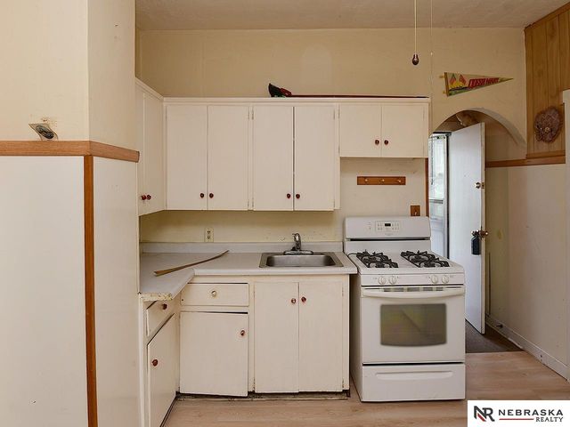 7114 N 39th Street, Omaha, NE 68112
