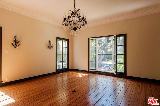 1004 N Beverly Drive, Beverly Hills, CA 90210