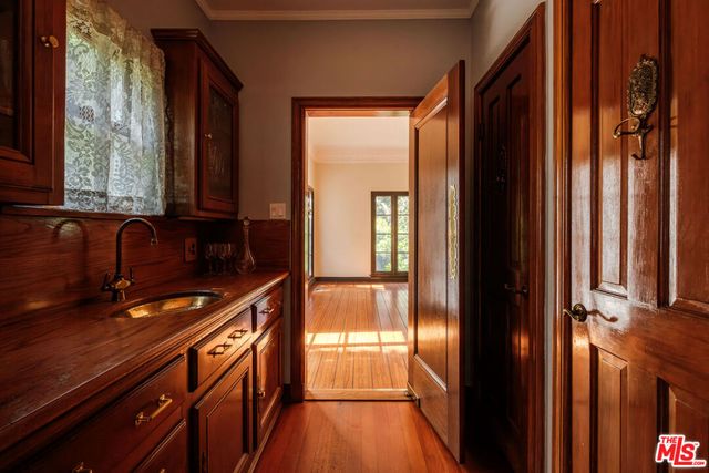 1004 N Beverly Drive, Beverly Hills, CA 90210