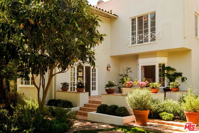 1004 N Beverly Drive, Beverly Hills, CA 90210