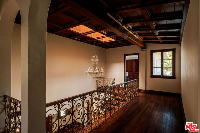 1004 N Beverly Drive, Beverly Hills, CA 90210