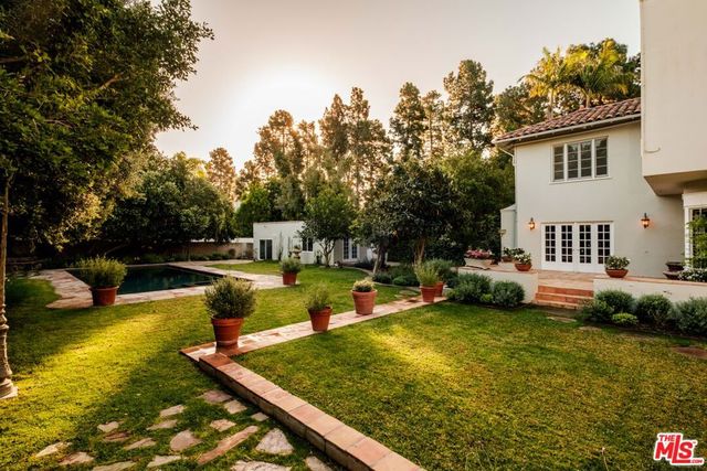 1004 N Beverly Drive, Beverly Hills, CA 90210