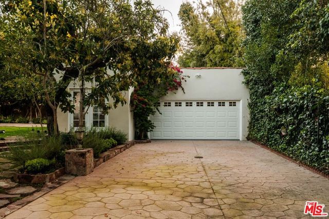 1004 N Beverly Drive, Beverly Hills, CA 90210