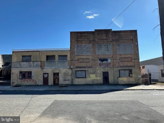 513-517 W 3RD ST, Chester, PA 19013