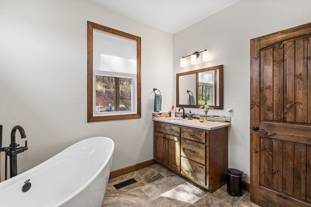 4720 Arrowhead Road, Hiawassee, GA 30546