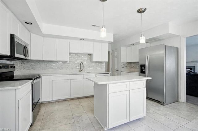 6400 Sand Gate DR N, Suffolk, VA 23435