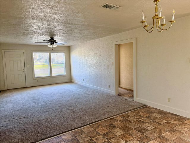 502 W Third Street, Brenham, TX 77833