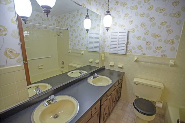 950 Rayberta Drive, Vandalia, OH 45377