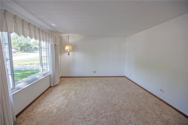 950 Rayberta Drive, Vandalia, OH 45377
