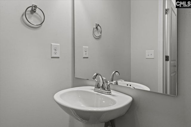 630 Emerson Rd, Lugoff, SC 29078