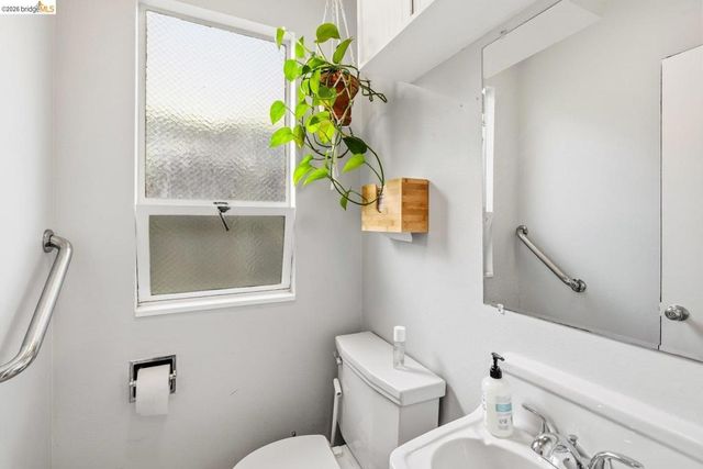 3021 Telegraph Ave, Berkeley, CA 94705
