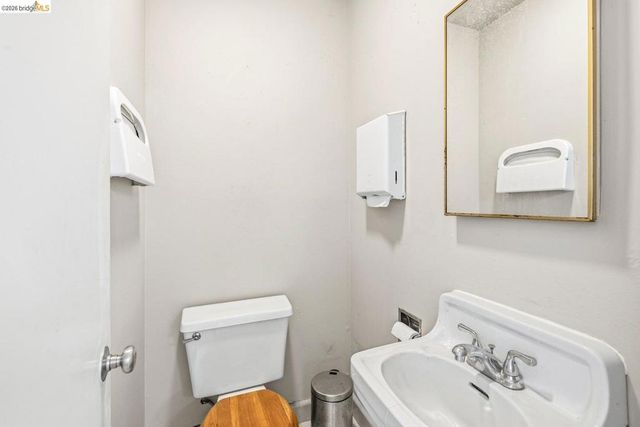 3021 Telegraph Ave, Berkeley, CA 94705