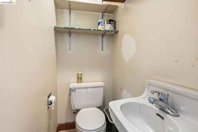 3021 Telegraph Ave, Berkeley, CA 94705