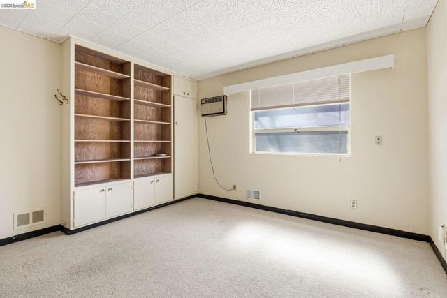 3021 Telegraph Ave, Berkeley, CA 94705