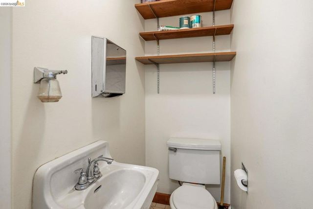 3021 Telegraph Ave, Berkeley, CA 94705