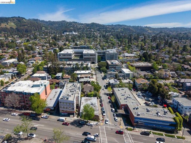 3021 Telegraph Ave, Berkeley, CA 94705