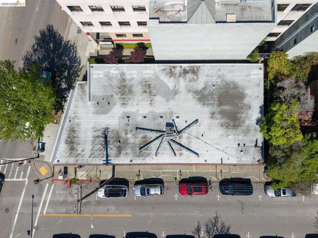 3021 Telegraph Ave, Berkeley, CA 94705