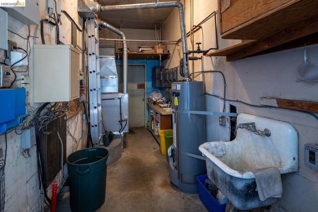3021 Telegraph Ave, Berkeley, CA 94705