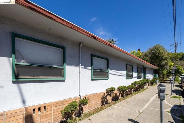 3021 Telegraph Ave, Berkeley, CA 94705