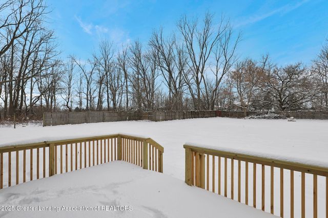 56 S Onondaga Road, Mason, MI 48854