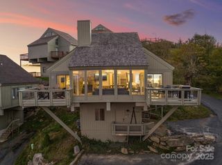 105 Beechtop Road, Beech Mountain, NC 28604