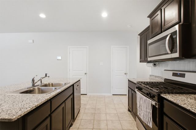 3713 Ridgeway Lane, Denton, TX 76226