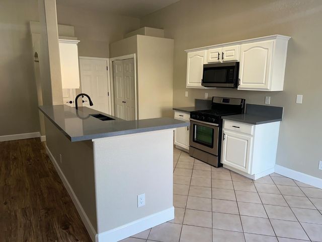 3096 Castle Rock Ct, Ceres, CA 95307