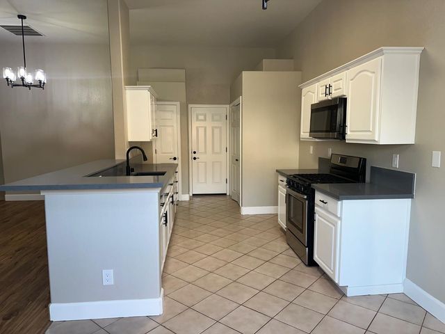 3096 Castle Rock Ct, Ceres, CA 95307