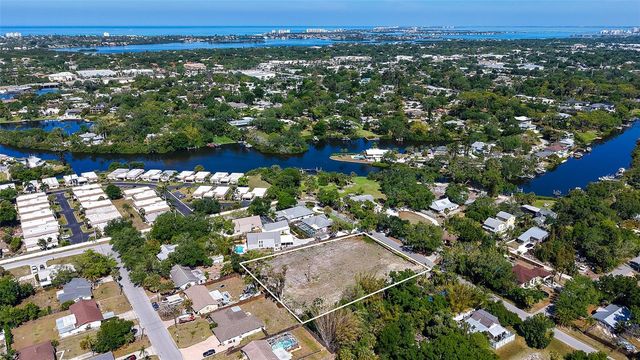 2424 ASHTON ROAD, Sarasota, FL 34231