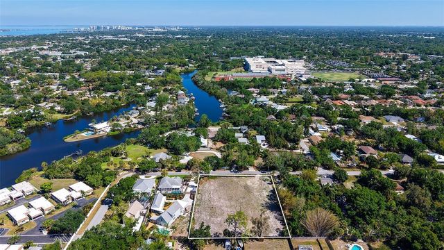 2424 ASHTON ROAD, Sarasota, FL 34231