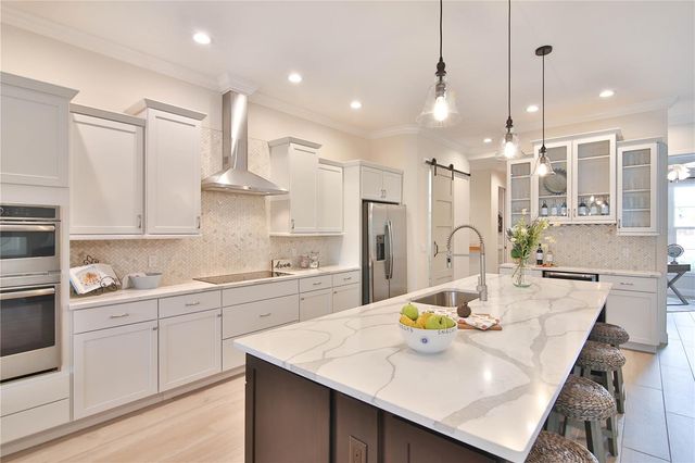 2424 ASHTON ROAD, Sarasota, FL 34231