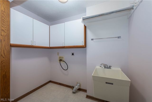 735 Beverly Avenue, Canal Fulton, OH 44614