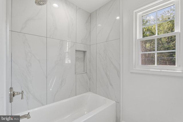 2827 ELLICOTT ST NW, Washington, DC 20008