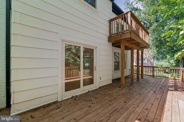 2827 ELLICOTT ST NW, Washington, DC 20008