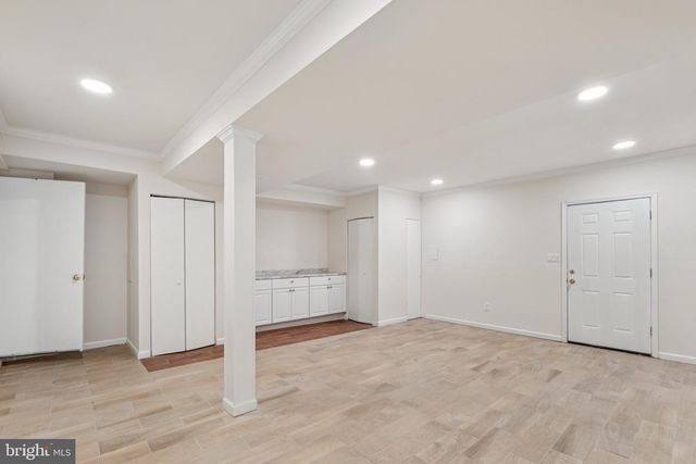 2827 ELLICOTT ST NW, Washington, DC 20008