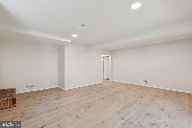 2827 ELLICOTT ST NW, Washington, DC 20008