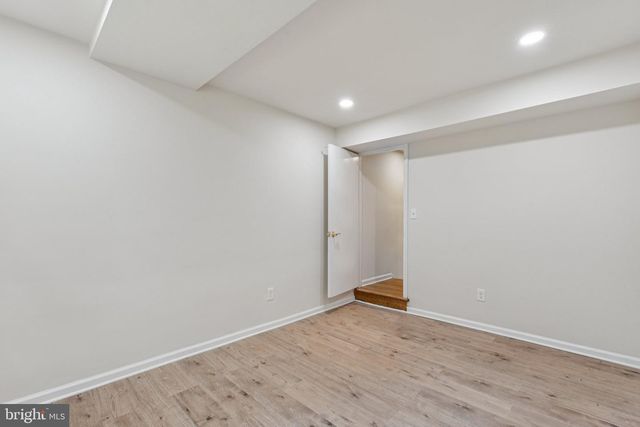 2827 ELLICOTT ST NW, Washington, DC 20008