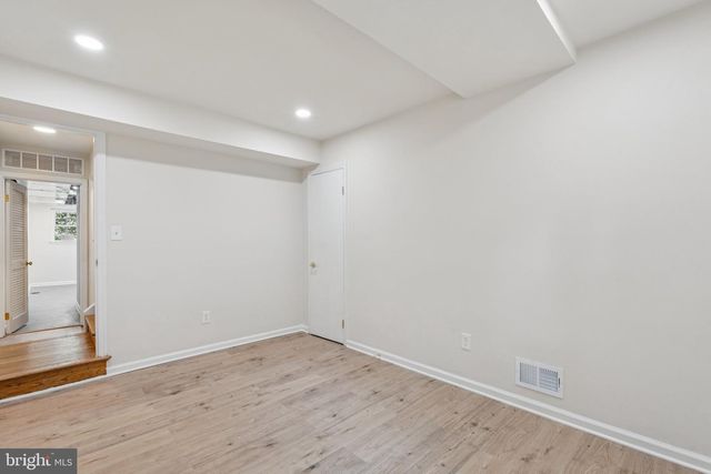 2827 ELLICOTT ST NW, Washington, DC 20008